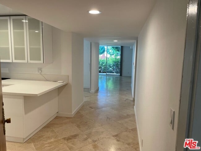 Photo - 9297 Burton Way Unit A