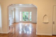 Photo - 330 N Genesee Ave Apartments