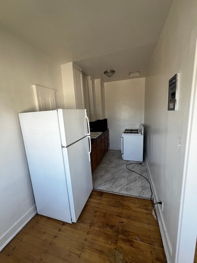 Photo - 1740 Winona Blvd Unit 304