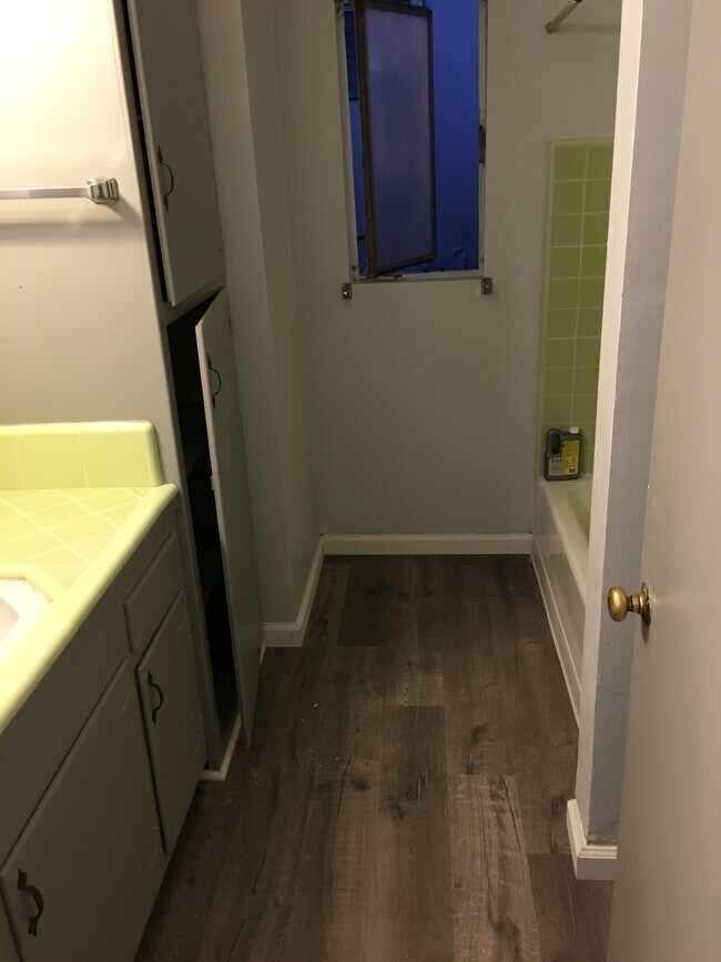 Photo - 14507 Corby Ave Unit 4