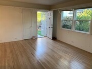 Living room to front door - 4017 Lyceum Ave Unit 4017