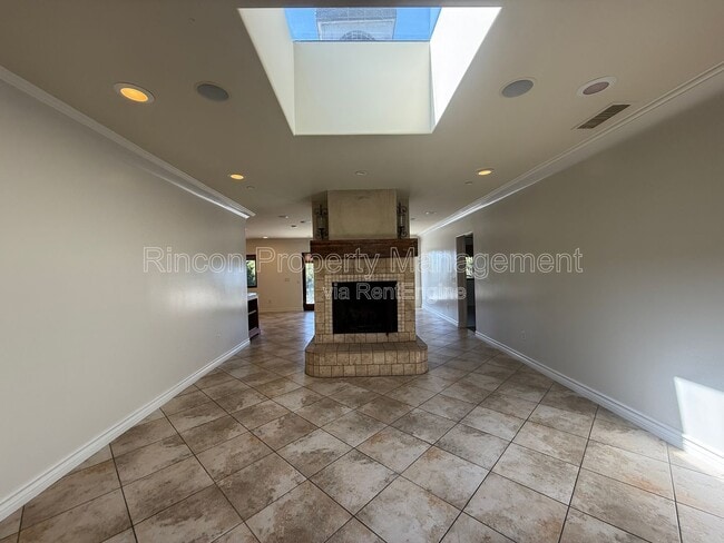Photo - 2166 Palomar Ave