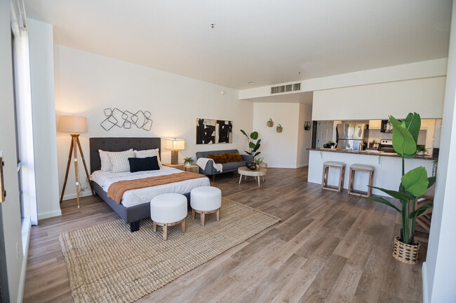 Photo - Horton 4th Avenue