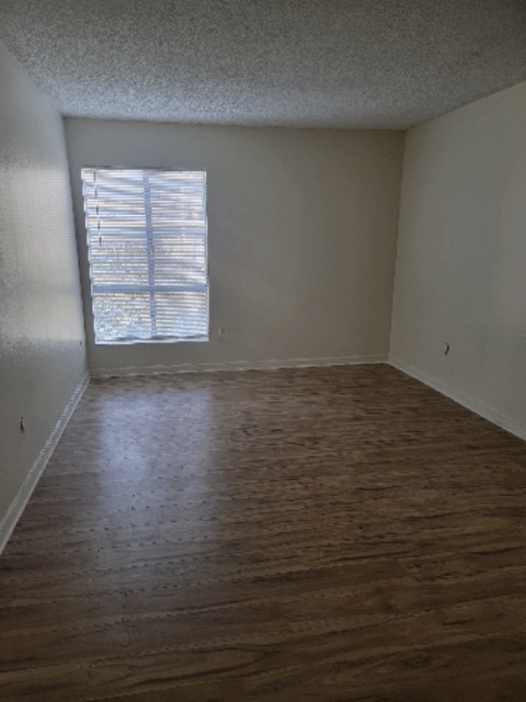 Photo - 10331 Lindley Ave Unit 256