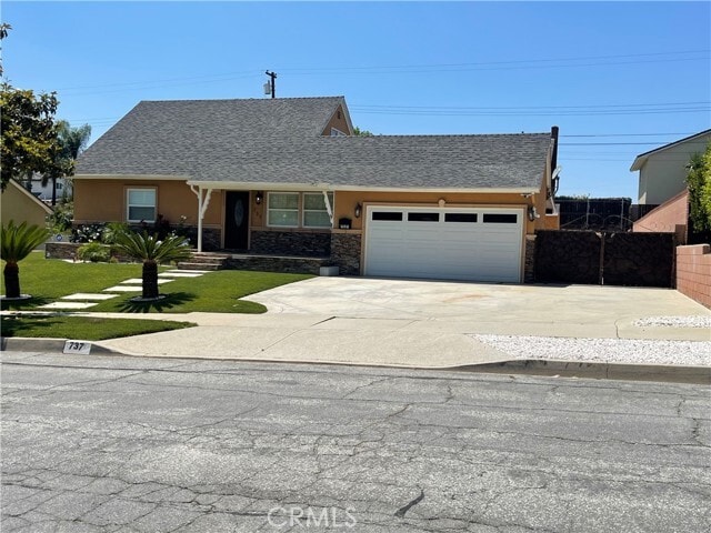 Photo - 737 N Garsden Ave