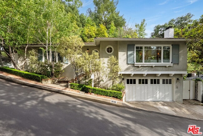 Photo - 9530 Cedarbrook Dr House