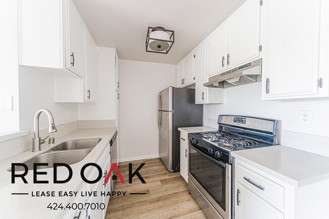 Photo - 11817 Victory Blvd Unit 301