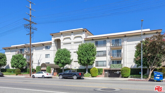Photo - 12801 Moorpark St Unit 313