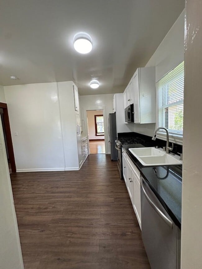 Photo - 1409 Lyndon St Unit 1409