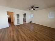 Photo - 3011 E 7th St