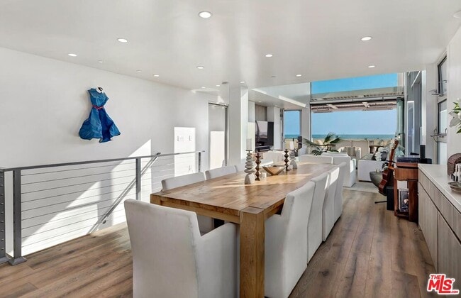Photo - 1255 Palisades Beach Rd