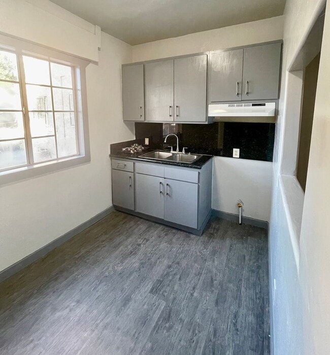 Photo - Move in Ready! 1 Bed + 1 Bath + Bonus Room for office! Unit 914