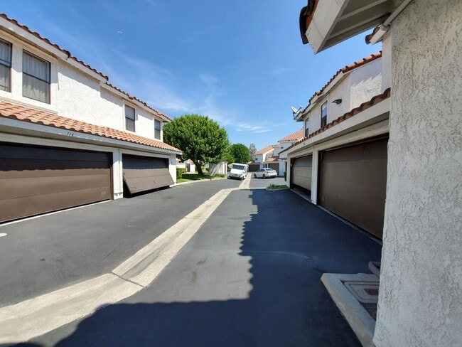 Photo - 9765 Alburtis Ave