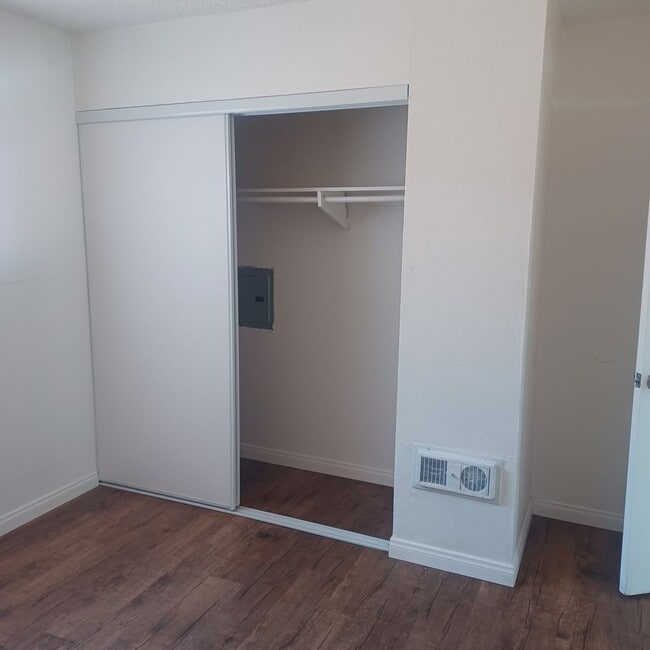 2BDRM / 1 BATH CONDO Management Super Move... - 2BDRM / 1 BATH CONDO Management Super Move...