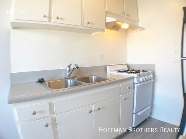 Photo - 3610 Midvale Ave Unit 101