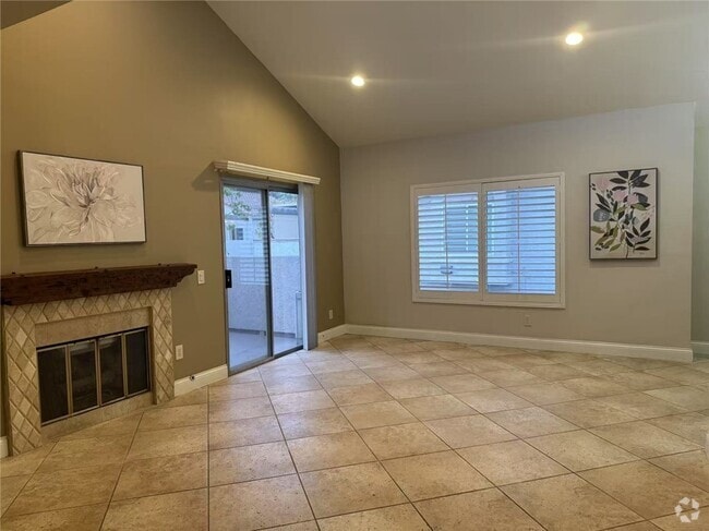 Building Photo - 444 Golden Springs Dr Rental