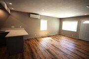 Photo - 703 N Lincoln St House