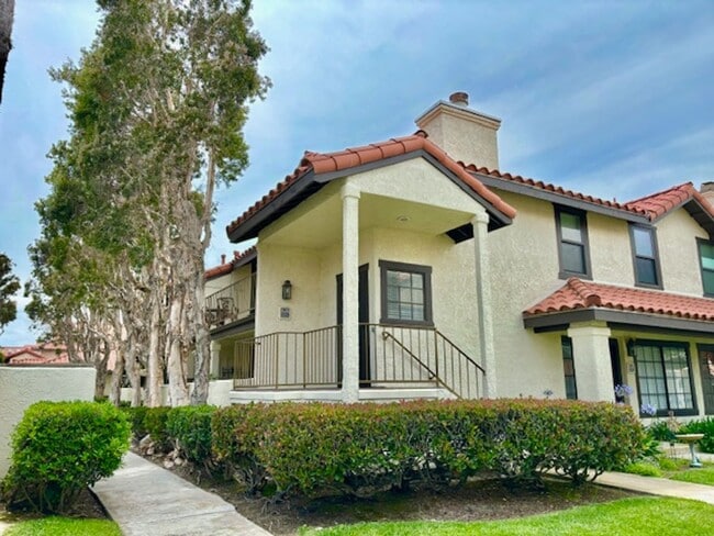 Photo - 2 Bedroom + 2 Bathroom + LOFT | The Colony | Oxnard | Unfurnished