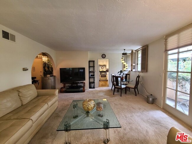 Photo - 933 Hilgard Ave Unit 301