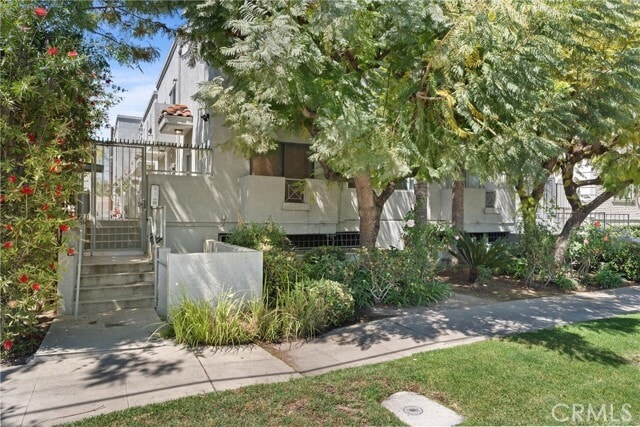 Photo - 15153 Burbank Blvd Unit 1