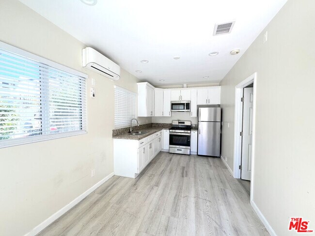 Photo - 1830 S Gramercy Pl