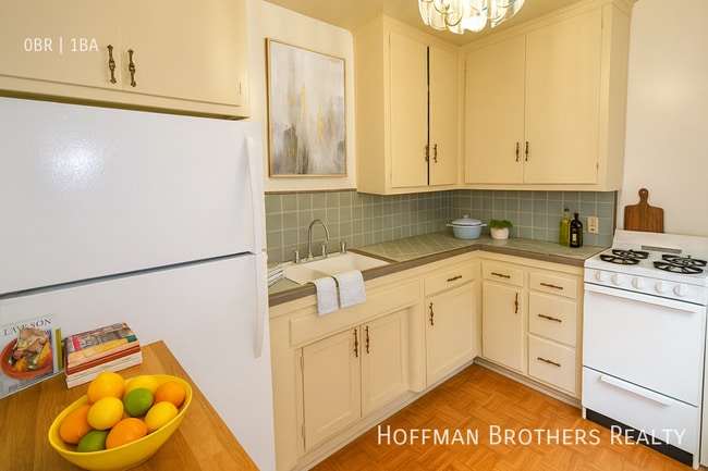 Photo - 14617 Gilmore St Unit 5