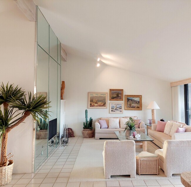 Photo - 45885 Algonquin Cir