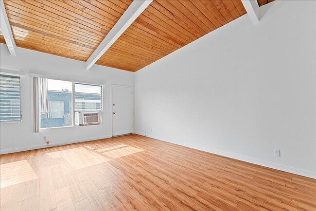 Photo - 6114 Cahuenga Blvd Unit 10