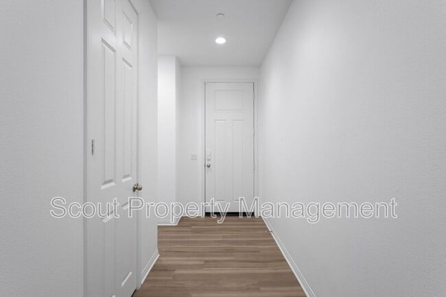 Photo - 39598 Lupine Dr