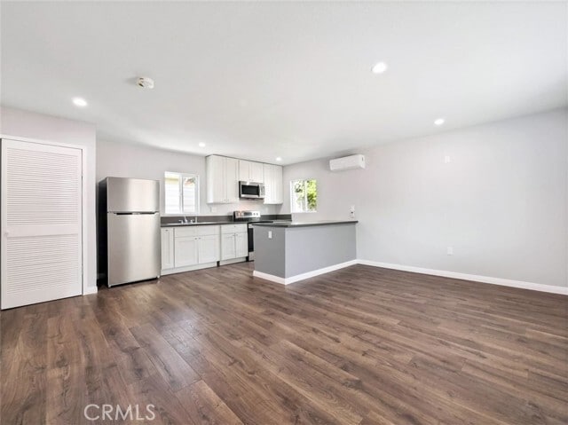 Building Photo - 8828 Chimineas Ave