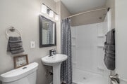 2BR, 2BA - 800SF - Bathroom - USC Student Housing - The Hive On Ellendale