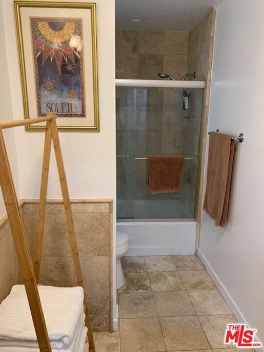 Photo - 831 Wilcox Ave