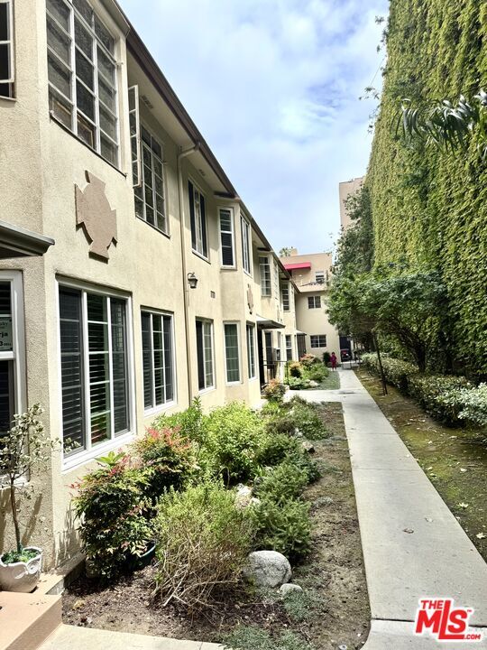 Photo - 50 Elm Ave Unit 5