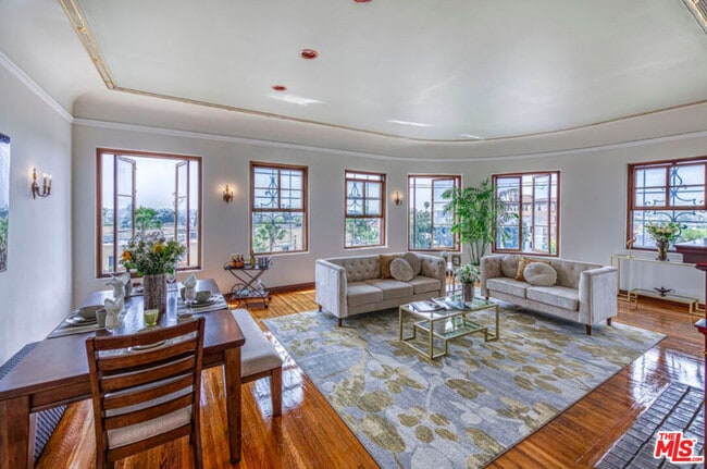 Photo - 4121 Wilshire Blvd Unit 505