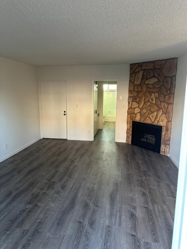 Photo - 1525 S Saltair Ave