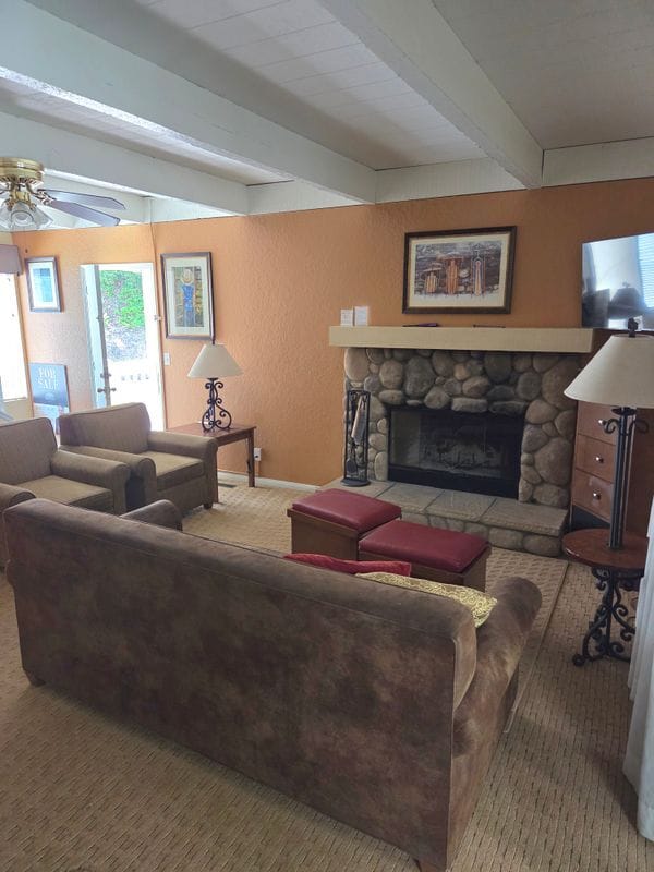 Photo - 112 Rockledge Ln