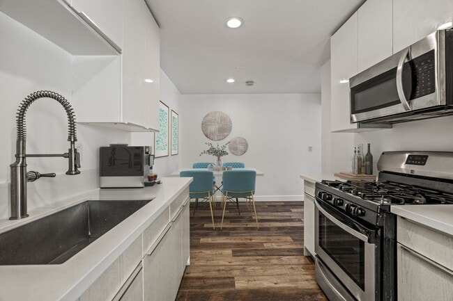 Photo - 2730 Raymond Ave Unit 9