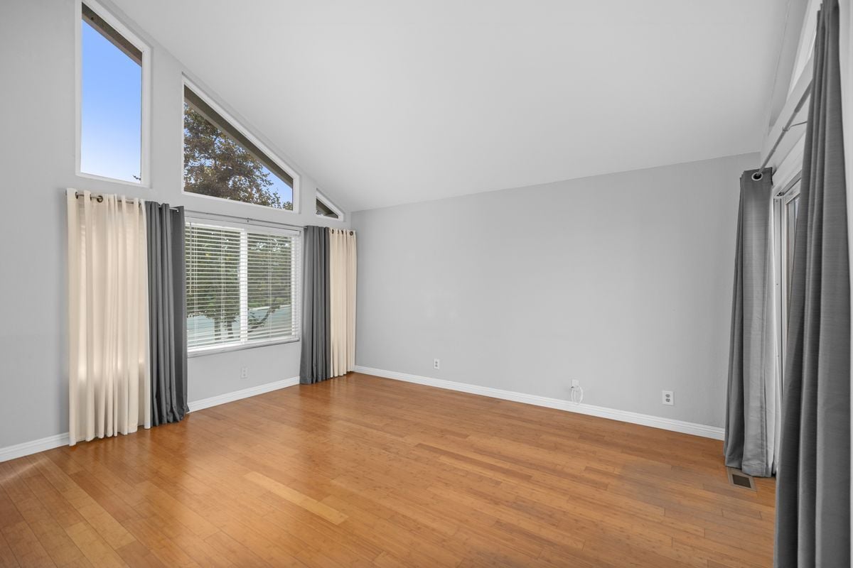 Photo - 25601 Paseo La Vista