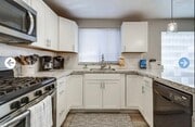 Photo - 824 Island Ct