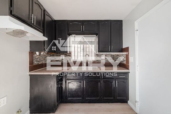 Photo - 1 Bed 1 Bath Home for Rent Holmes Ave Los Angeles CA 90054