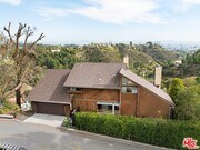 Photo - 1260 Linda Flora Dr House
