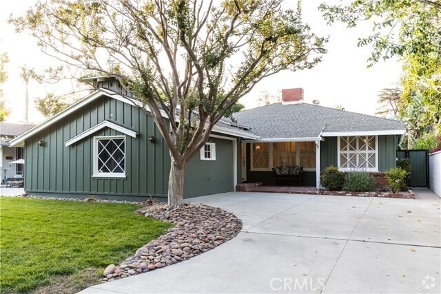 Building Photo - 13139 Valleyheart Dr Rental