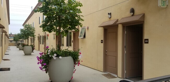 Photo - 13439 Burbank Blvd Unit 219