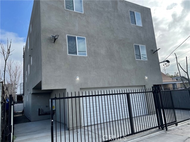 Photo - 1432 E 20th St Townhome