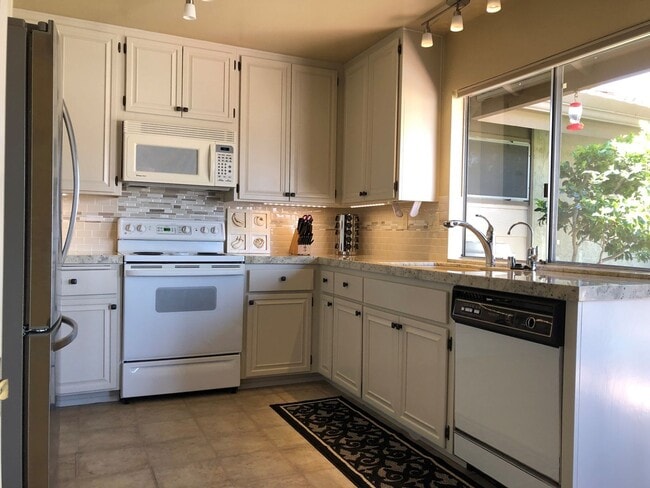 Photo - Charming Single Level 2br/2Ba Condo In Oak...