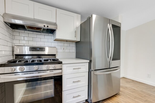 Photo - 631 Indiana Ave