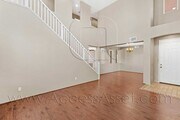 Photo - 1358 Baldwin St