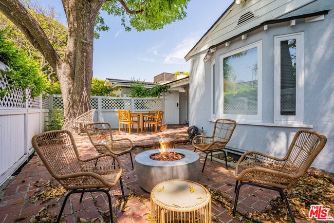 Photo - 416 1/2 Norwich Dr