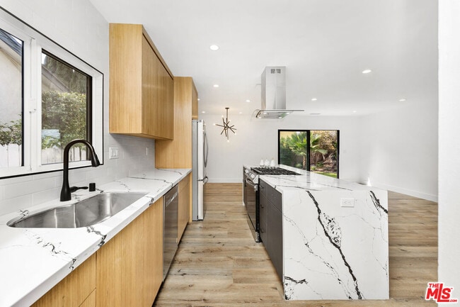 Photo - 5627 Agnes Ave