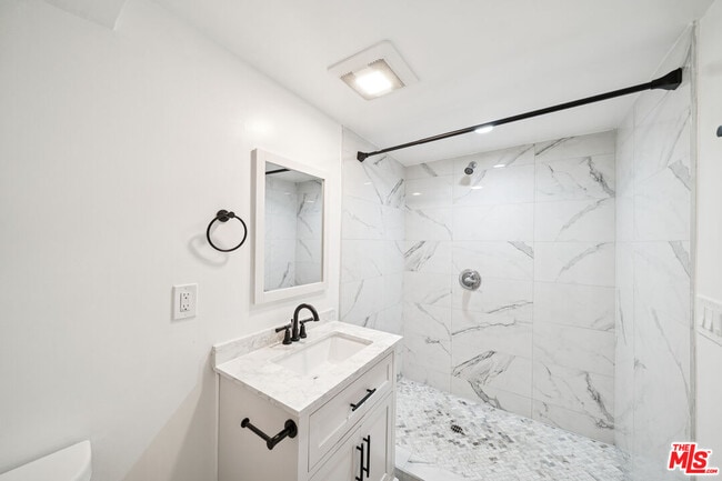 Photo - 1267 Vin Scully Ave Unit 1/4